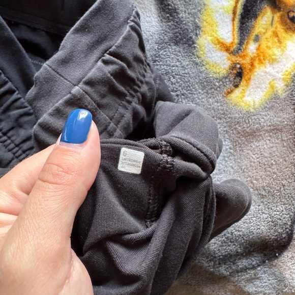 Lululemon Inner Glow High Rise Short 3” - Picture 3 of 4